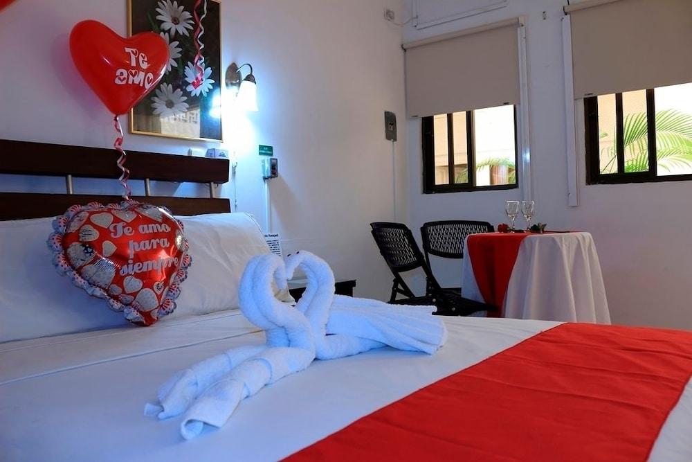 Hotel Royal Plaza Florencia  Luaran gambar